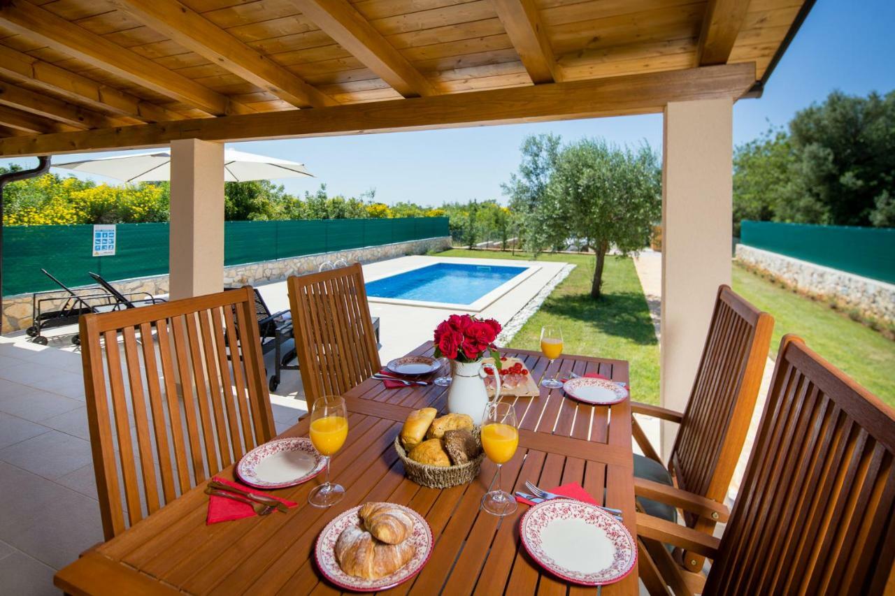 Апартаменты House Jozefina With Pool Ровинь Экстерьер фото